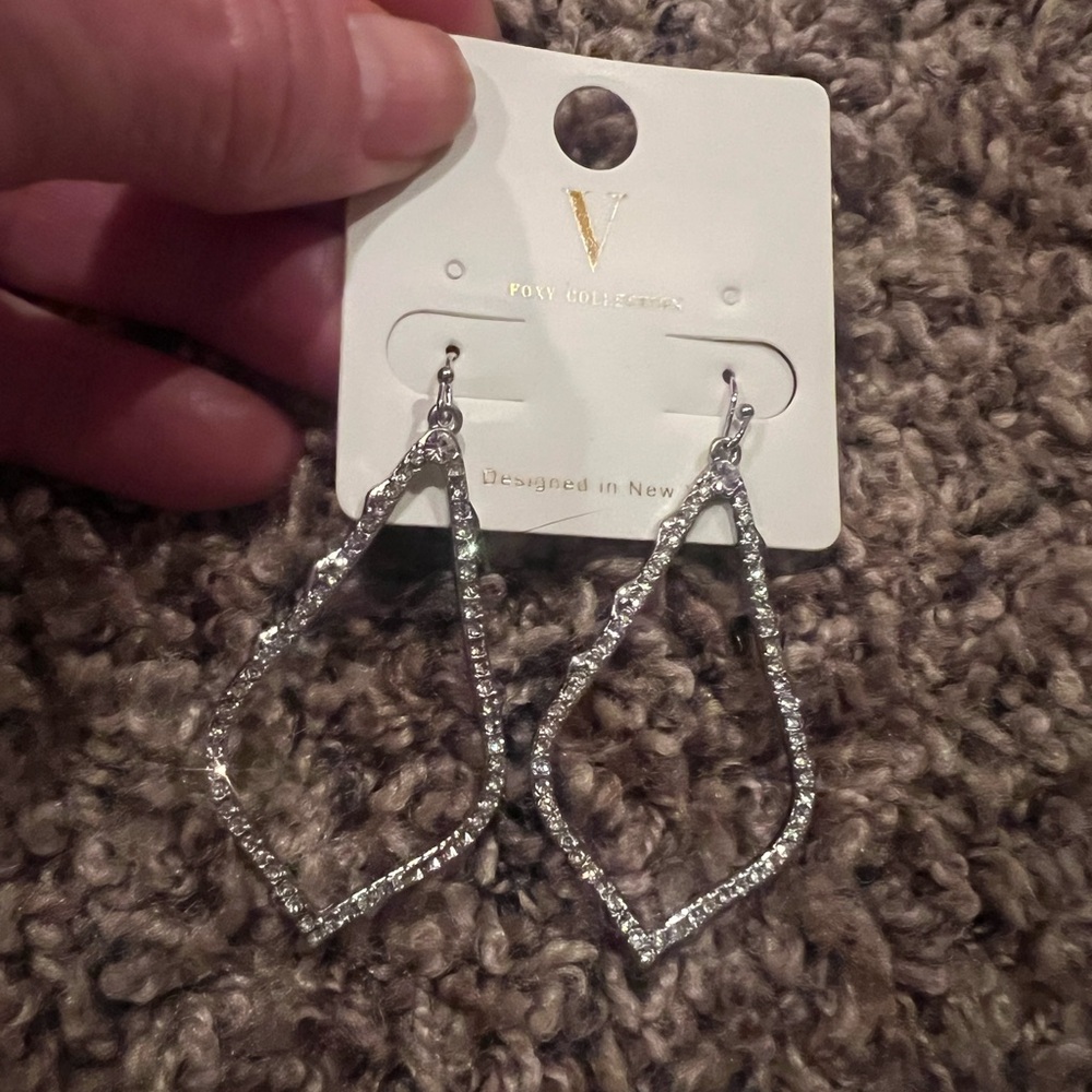 Foxy Collection Silver Tone Glittery Dangle Pierced Earrings, new on card